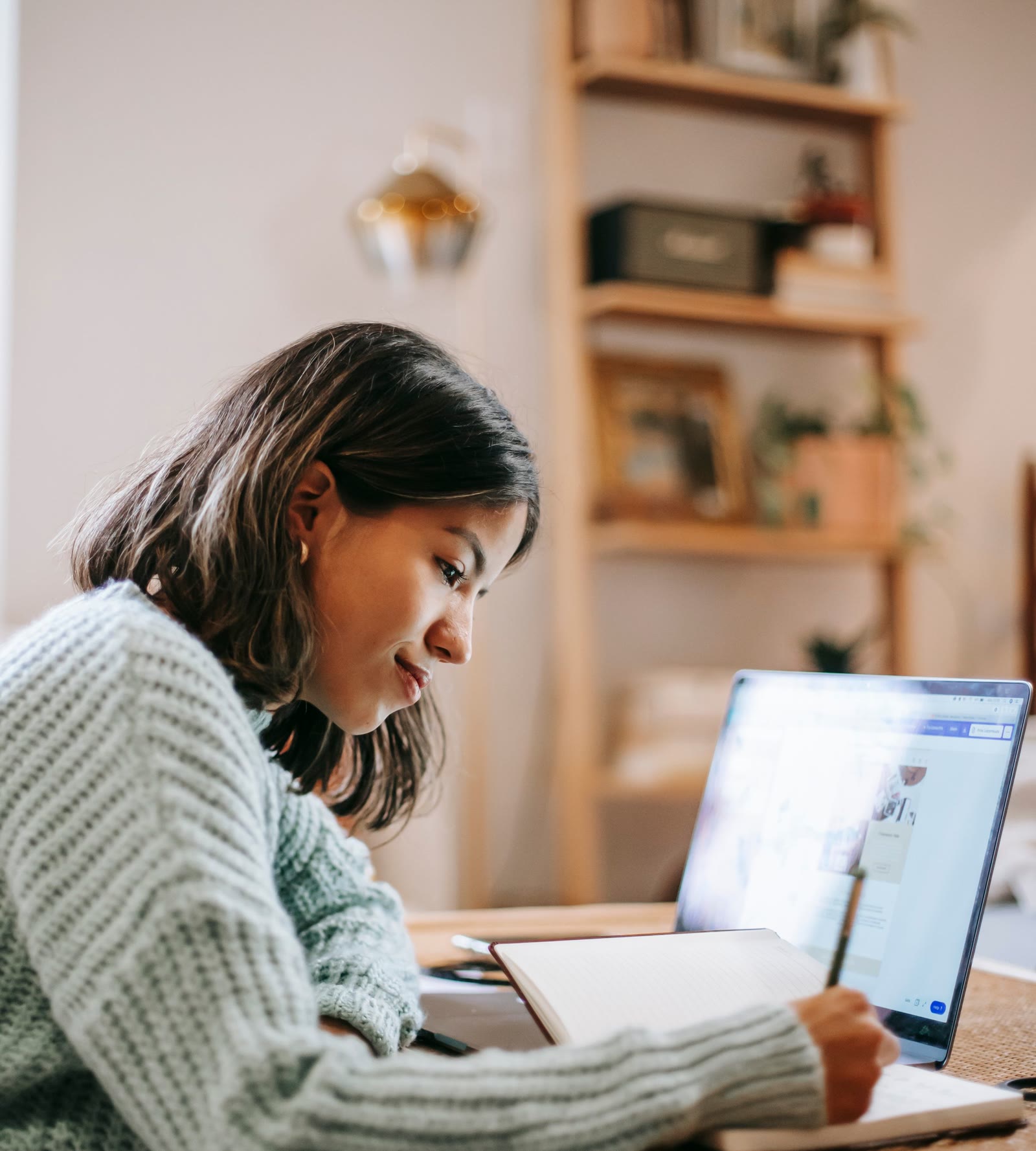 A student working through her course